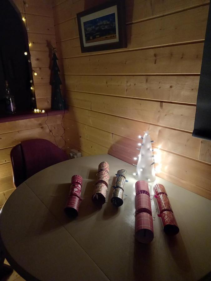 Springbank Cabin Insch ภายนอก รูปภาพ