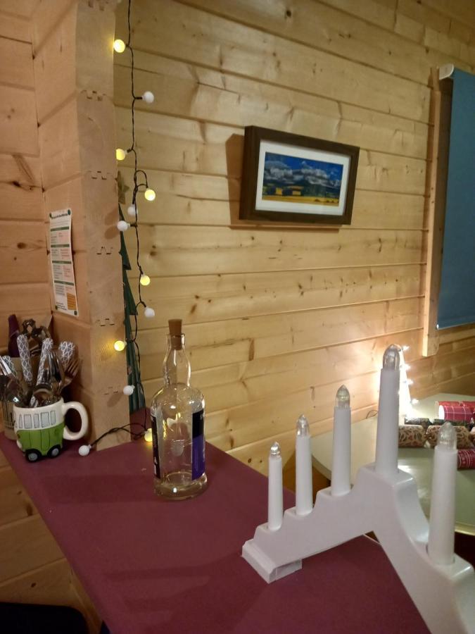 Springbank Cabin Insch ภายนอก รูปภาพ